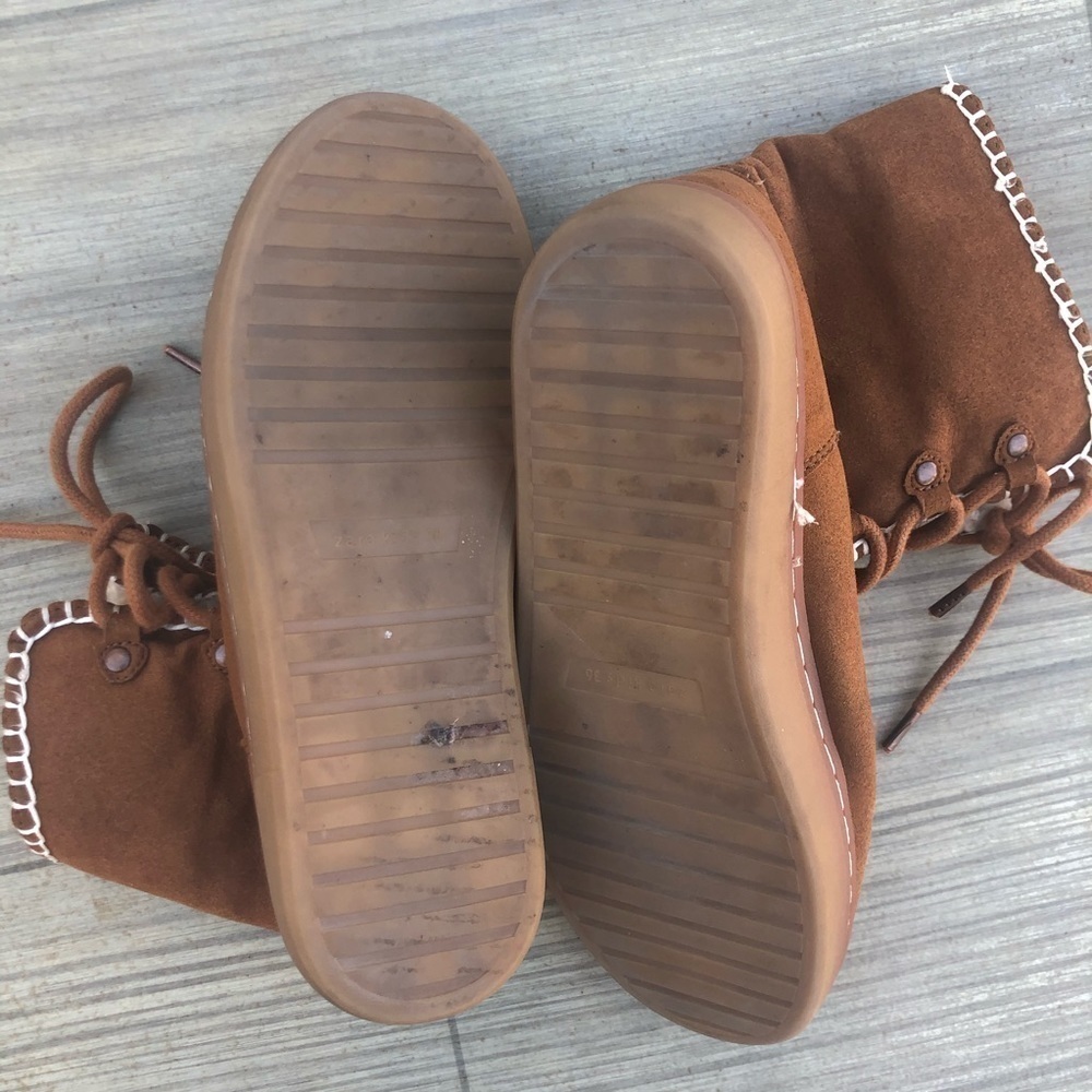 Zara Kids Boots Size 36 Tan Faux Suede Embroidered Shearling Lined Lace Up - Picture 7 of 10